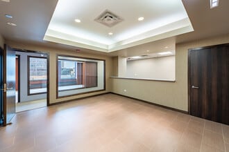 134 N LaSalle St, Chicago, IL for lease Interior Photo- Image 2 of 9