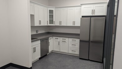 401 2nd Ave S, Seattle, WA for lease Interior Photo- Image 2 of 3