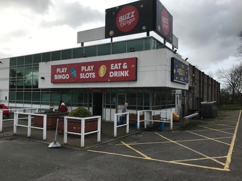 Kirkmanshulme Ln, Manchester à louer - Photo du bâtiment - Image 3 de 3