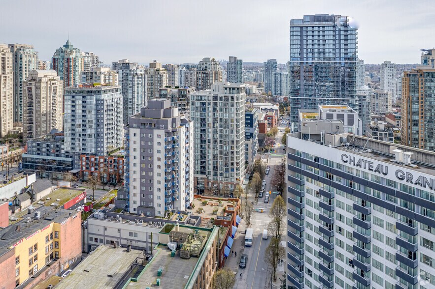 1092 Seymour St, Vancouver, BC à vendre - Photo du bâtiment - Image 3 de 5