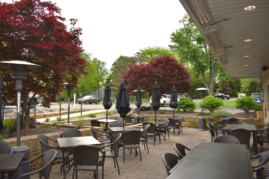 36 E Streetsboro St, Hudson, OH à vendre - Photo du bâtiment - Image 3 de 13