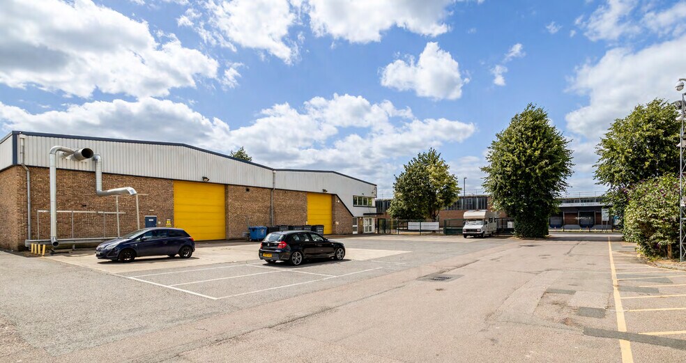 Pindar Rd, Hoddesdon for lease - Building Photo - Image 2 of 3