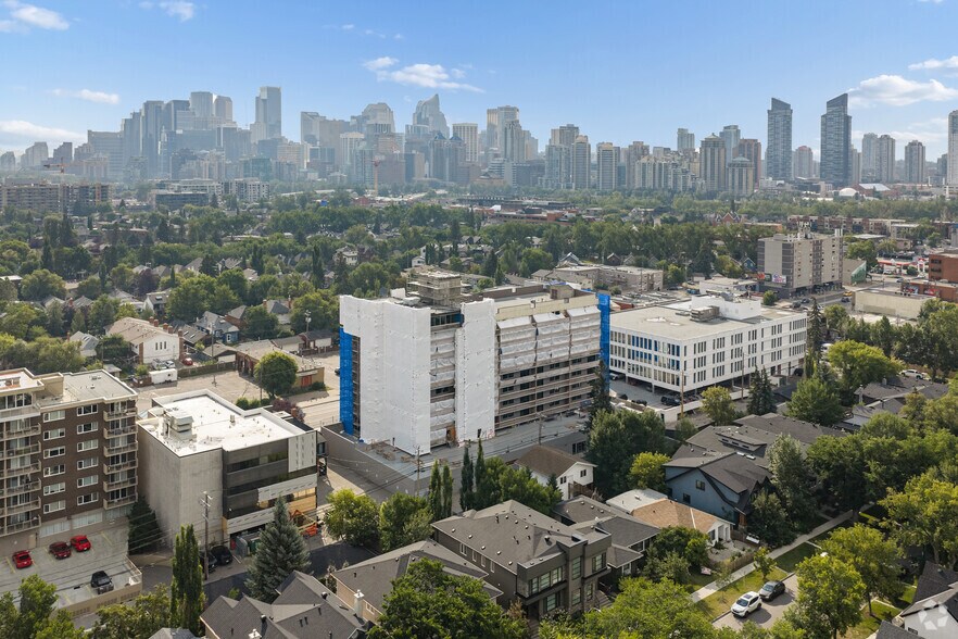 411 14th St NW, Calgary, AB à louer - Aérien - Image 2 de 7