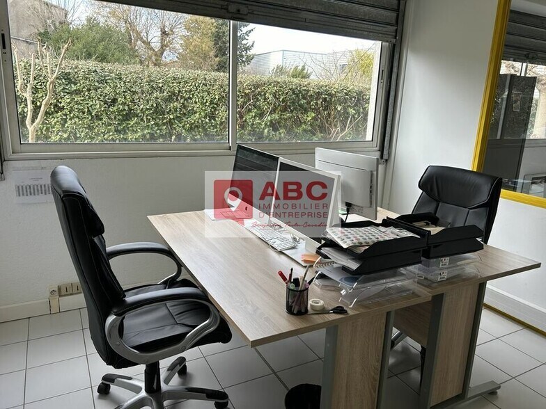 Office in Mauguio for lease - Interior Photo - Image 3 of 4