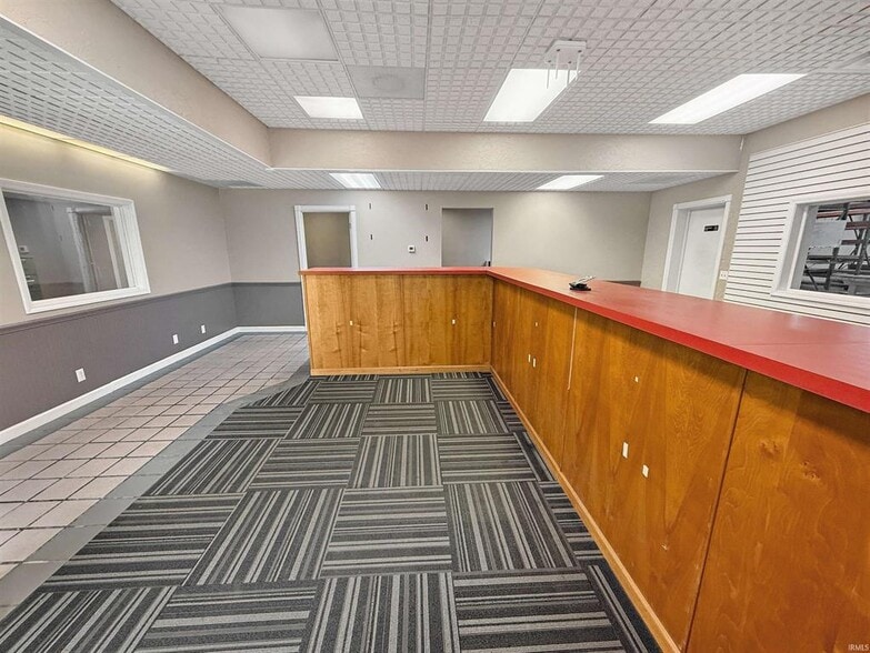 2632 Cathy Ln, Jasper, IN à vendre - Photo intérieure - Image 3 de 20