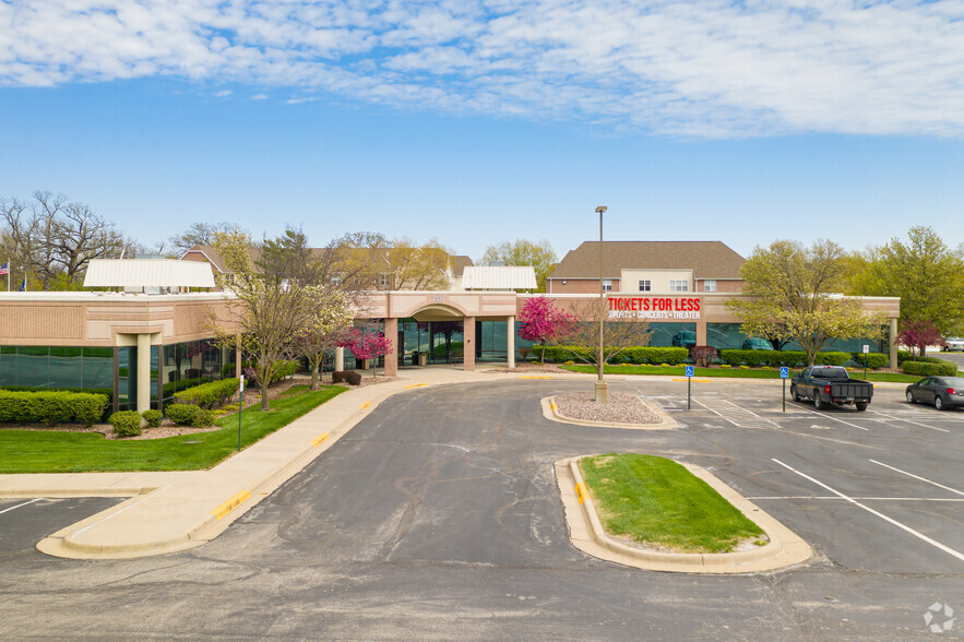 7311 W 130th St, Overland Park, KS à vendre - Photo du bâtiment - Image 1 de 1