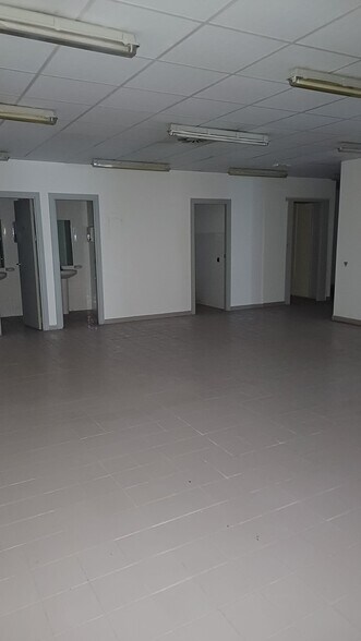 Retail in Rivas-Vaciamadrid, Madrid for lease - Interior Photo - Image 2 of 8