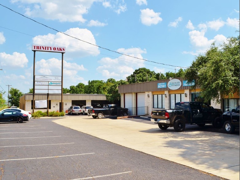 28255 Interstate 10 W, Boerne, TX à vendre - Photo du bâtiment - Image 1 de 1