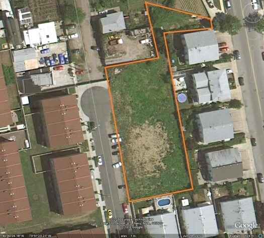 14939 78th St, Howard Beach, NY à vendre - Photo du bâtiment - Image 3 de 3
