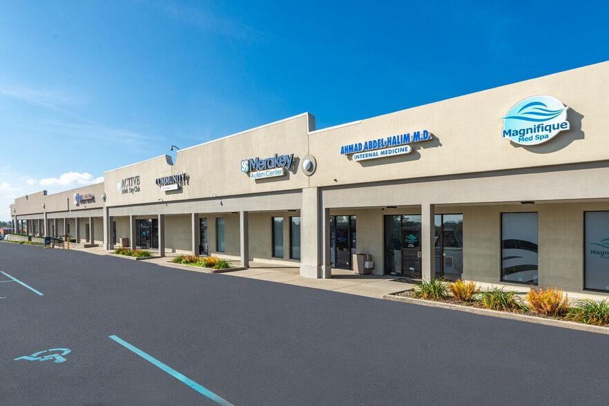 2270 Ballenger Hwy, Flint, MI for lease - Building Photo - Image 2 of 7