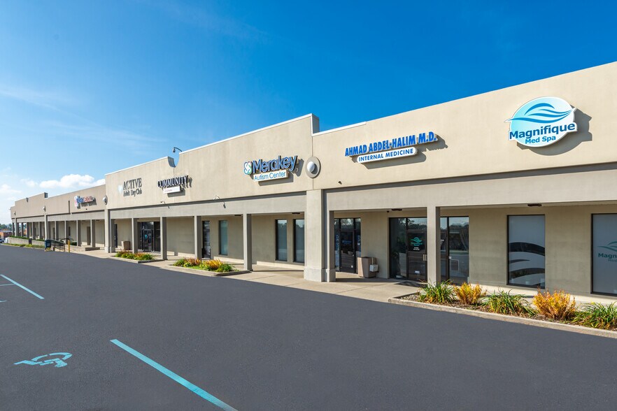 2270 Ballenger Hwy, Flint, MI à louer - Photo du bâtiment - Image 2 de 7