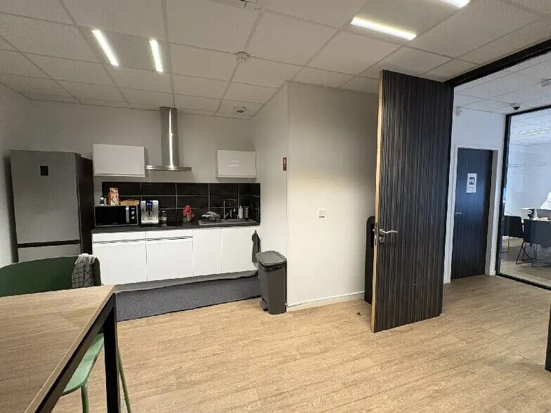 Flex dans Chassieu à louer - Photo intérieure - Image 3 de 6