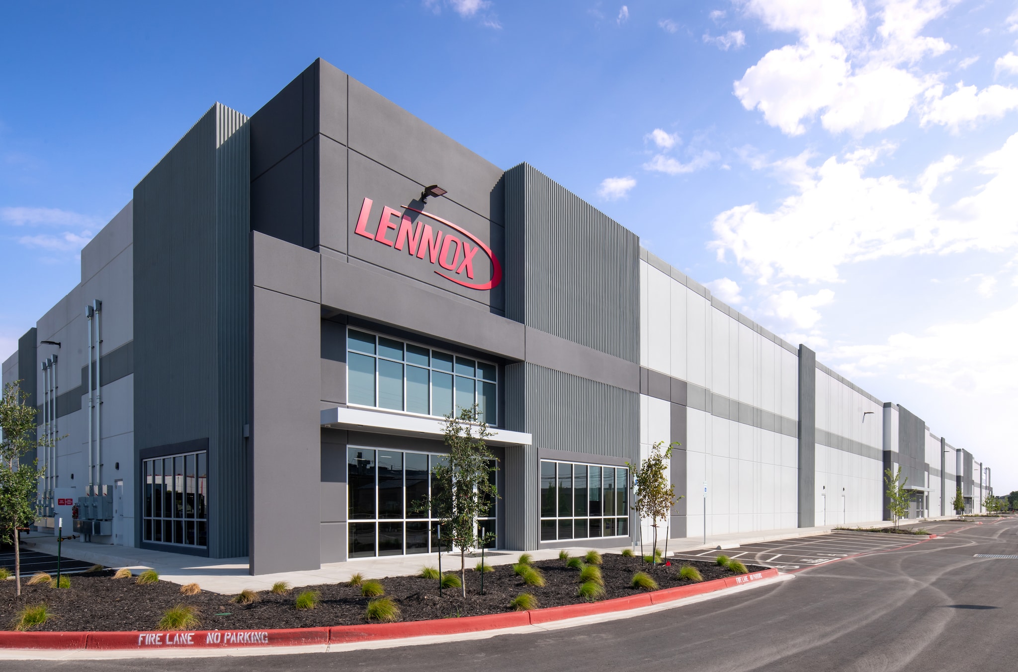 500 Wonder World Dr, San Marcos, TX for lease Primary Photo- Image 1 of 13