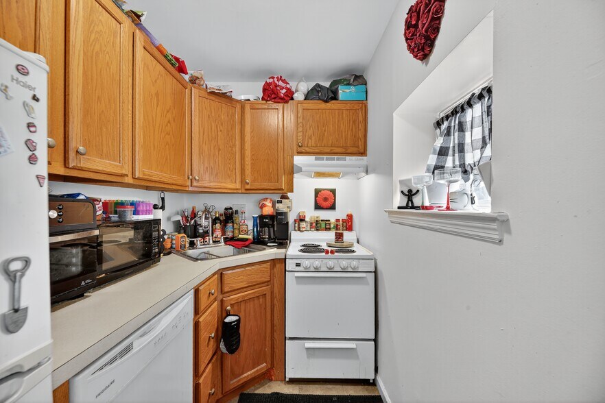 1228 & 1230 S. 2nd St & 1231 S. Philip portefeuille de 3 propriétés à vendre sur LoopNet.ca - Photo du bâtiment - Image 3 de 11