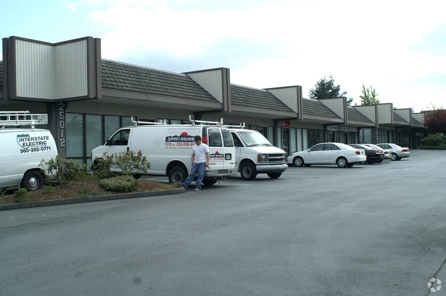 25012 104th Ave SE, Kent, WA à louer - Photo du bâtiment - Image 3 de 5