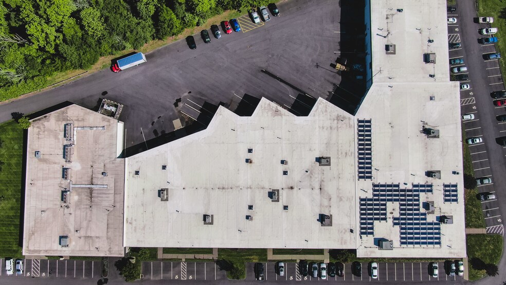 362 Industrial Park Rd, Middletown, CT à louer - Photo du bâtiment - Image 2 de 3