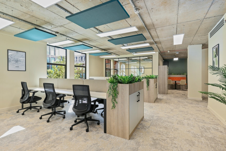 6 East Parade, Leeds for lease - Interior Photo - Image 2 of 11
