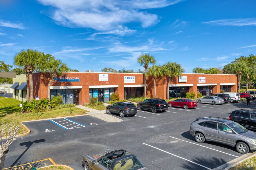 7151 University Blvd, Winter Park, FL à louer - Photo principale - Image 1 de 5