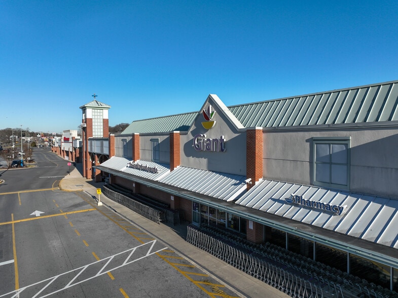 575 Ritchie Hwy, Severna Park, MD for lease - Building Photo - Image 1 of 9