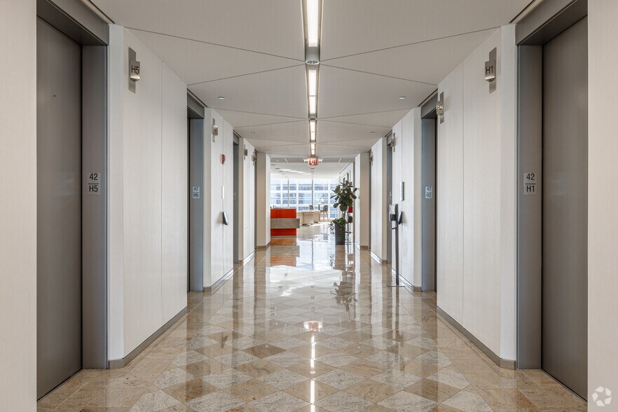 155 N Wacker Dr, Chicago, IL à louer - Photo intérieure - Image 3 de 22