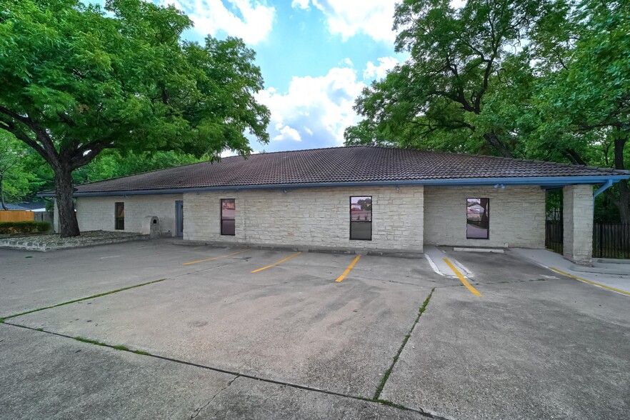 4507 N Interstate 35, Austin, TX à louer - Photo du bâtiment - Image 2 de 18