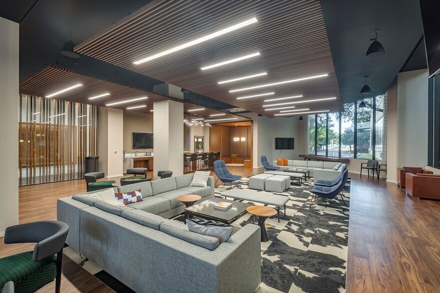 12750 Merit Dr, Dallas, TX for lease - Interior Photo - Image 2 of 15