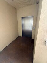 1034-1050 Bloomingdale Ave, Valrico, FL 33596 - Unit 1062 - - Interior Photo - Image 2 of 13