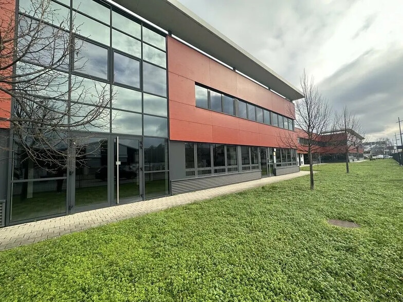 Office in Strasbourg for lease - Building Photo - Image 2 of 6