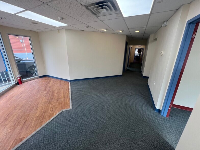 410 Bergen Blvd, Palisades Park, NJ à louer - Photo du bâtiment - Image 2 de 17