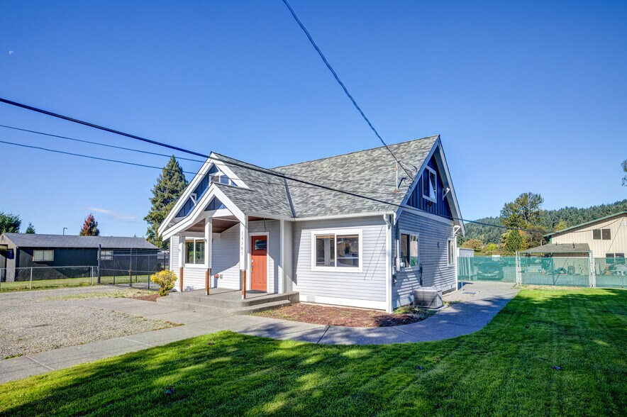 16303 64th St E, Sumner, WA à louer - Photo du bâtiment - Image 3 de 14