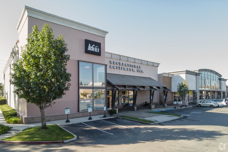 1700-1800 Rosecrans Ave, Manhattan Beach, CA for lease - Primary Photo - Image 1 of 6