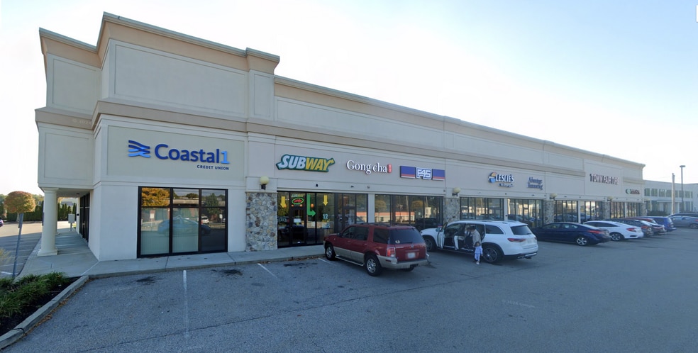 40 Sockanosset Cross Rd, Cranston, RI for lease - Building Photo - Image 2 of 5