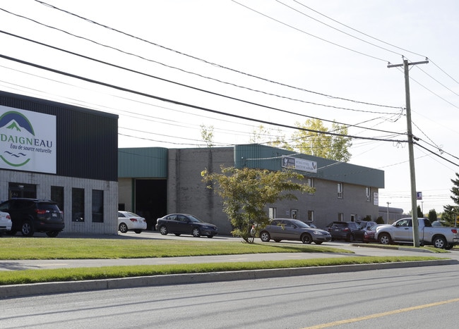 Plus de détails pour 1412 Av de la Gare, Mascouche, QC - Industriel à vendre