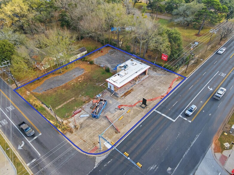 1000 Houston St, Kilgore, TX à vendre - Photo du bâtiment - Image 3 de 12