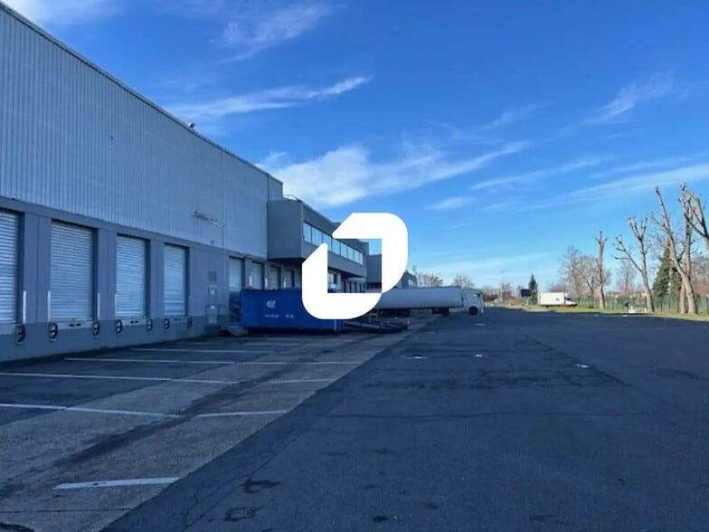 Flex in Herblay-sur-Seine for lease - Building Photo - Image 2 of 16