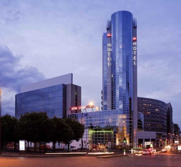 Office in Paris for lease - Building Photo - Image 3 of 3