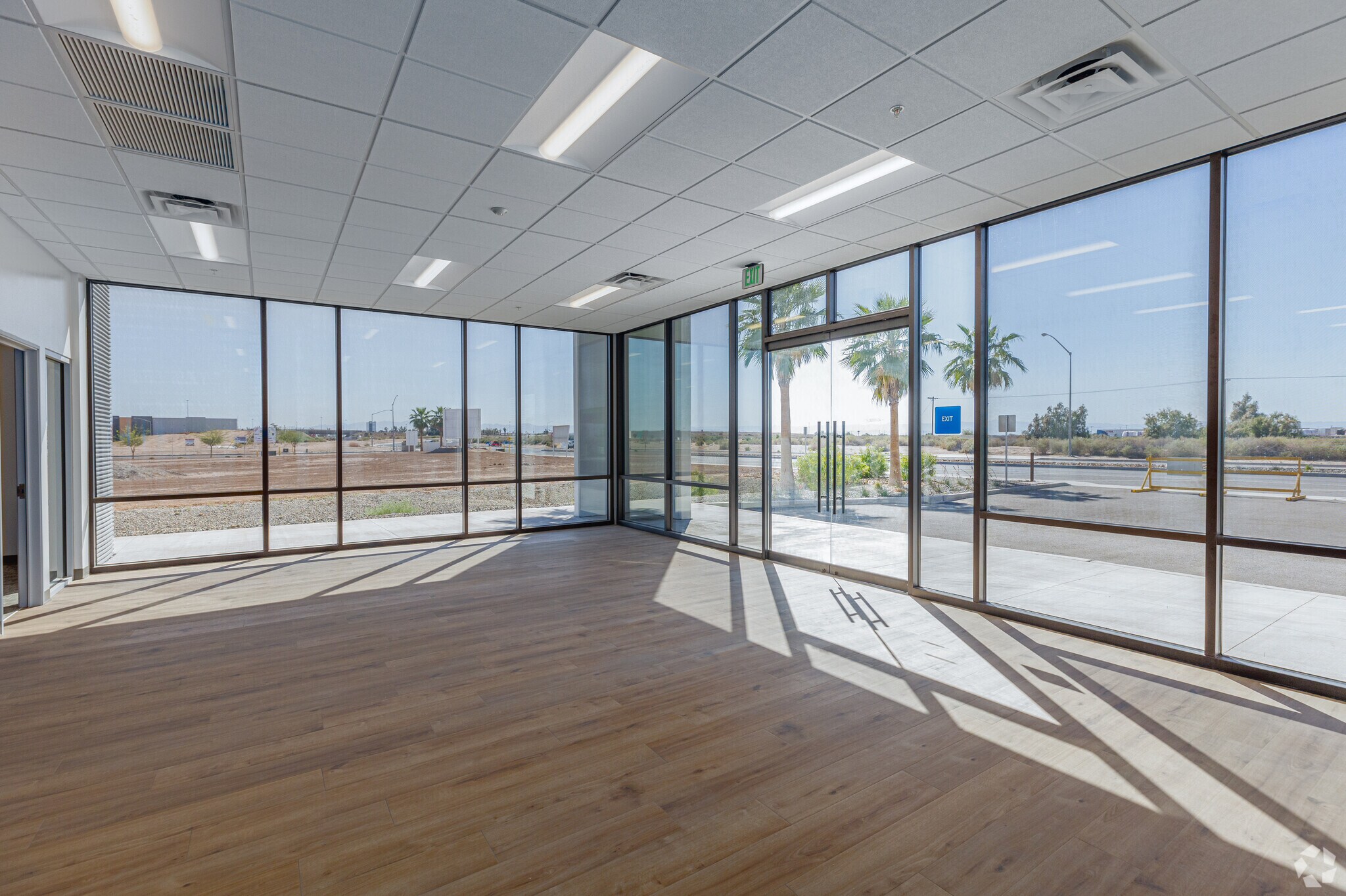 1749 Gateway Rd, Calexico, CA for lease Interior Photo- Image 1 of 3
