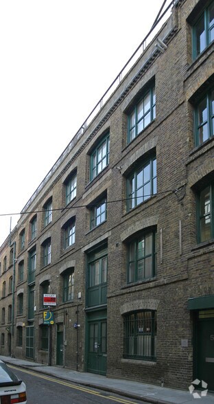 1-4 Christina St, Londres à vendre - Photo du bâtiment - Image 2 de 17