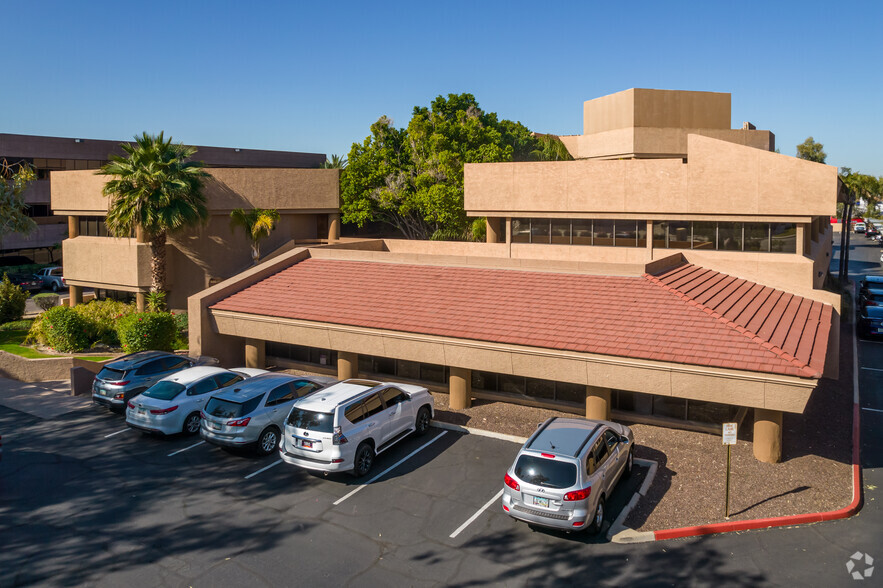 7330 N 16th St, Phoenix, AZ for lease - Primary Photo - Image 1 of 8