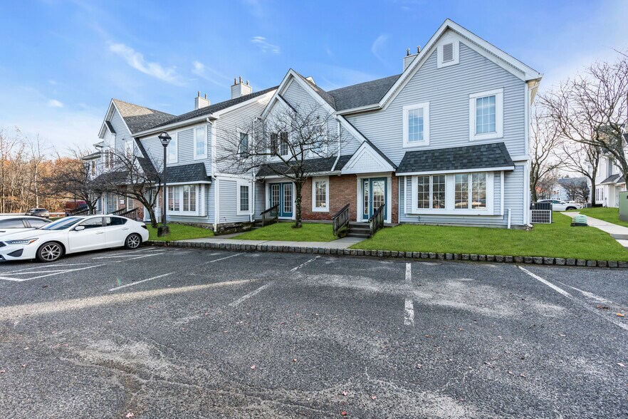1 Bethany Rd, Hazlet, NJ à louer - Photo du bâtiment - Image 1 de 24