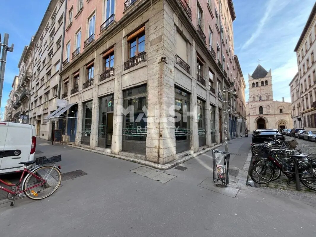 Retail in Lyon for lease Building Photo- Image 1 of 9