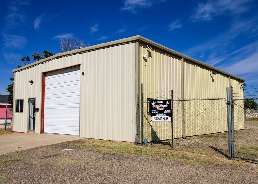 1017 E 4th St, Odessa, TX à vendre - Photo du bâtiment - Image 2 de 50