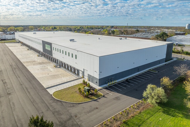 More details for 55 Paradise Ln, Bay Shore, NY - Industrial for Lease