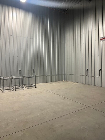 1925 Deer Creek Rd, Monument, CO for sale - Interior Photo - Image 2 of 7