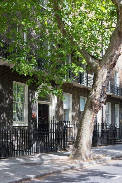 20 Bloomsbury Sq, Londres à louer - Photo du bâtiment - Image 2 de 25