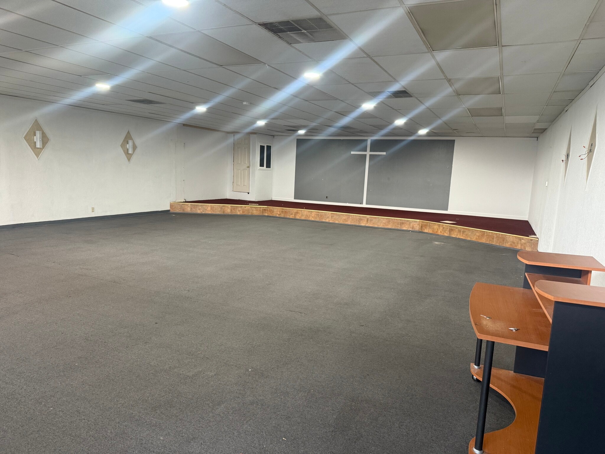 920 S Cherokee Ln, Lodi, CA for lease Interior Photo- Image 1 of 4