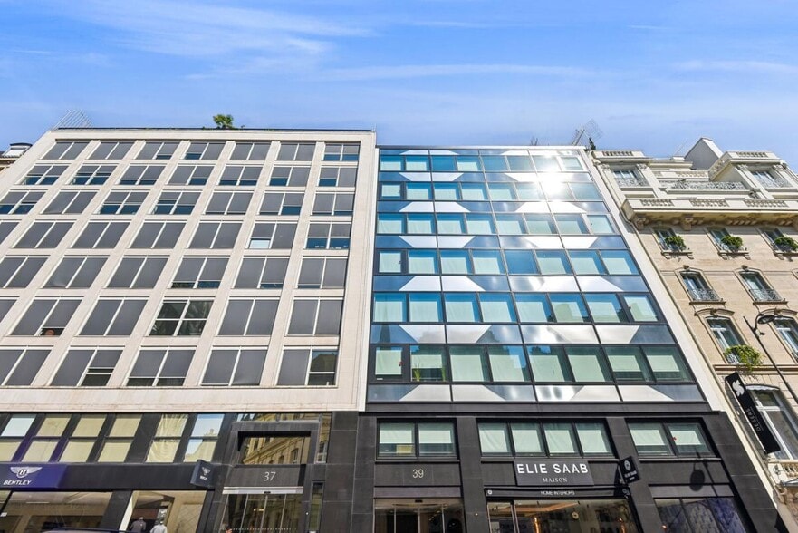 Avenue Pierre Ier De Serbie, Paris for lease - Building Photo - Image 1 of 19