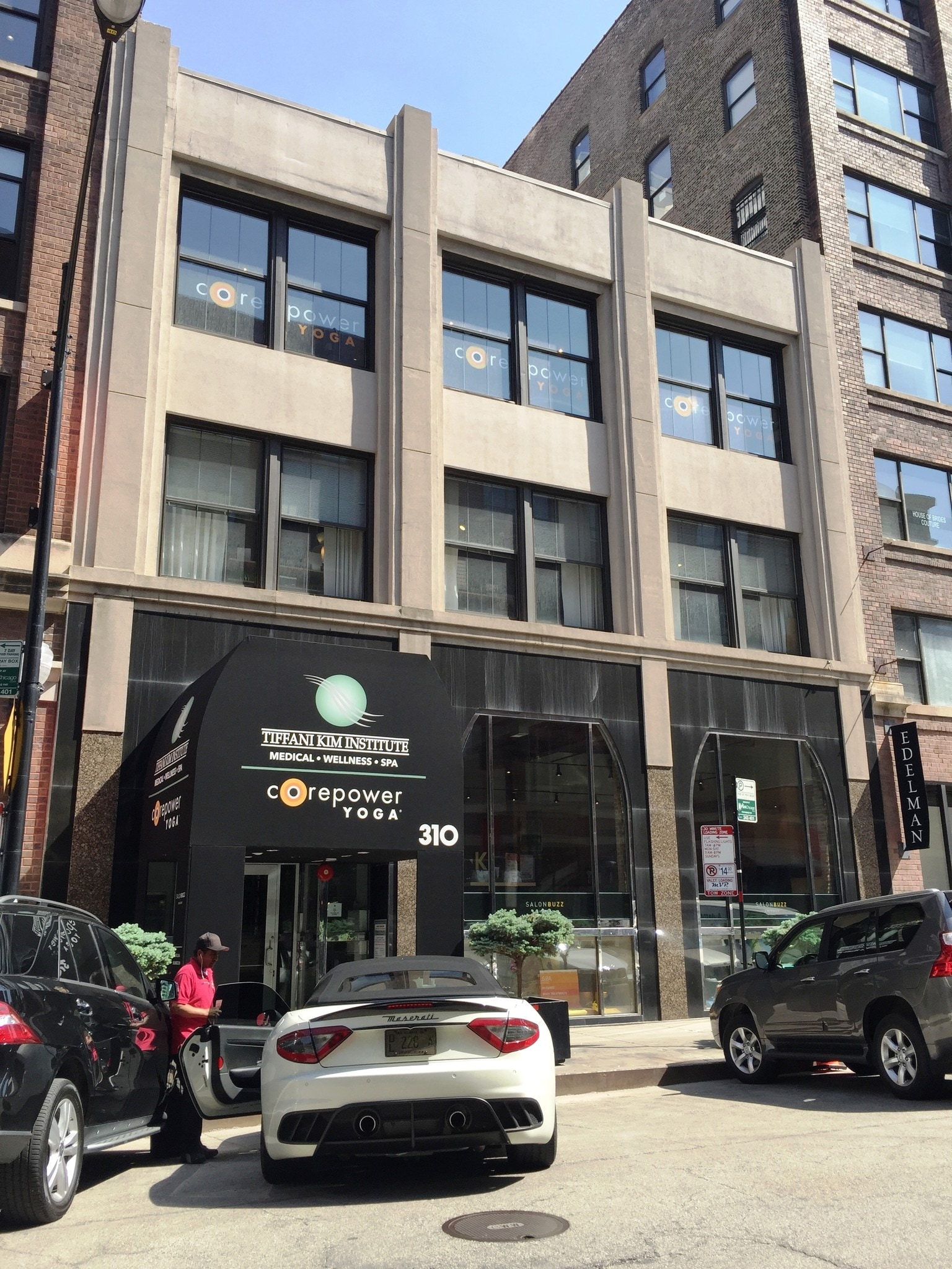 310 W Superior St, Chicago, IL for lease Primary Photo- Image 1 of 6