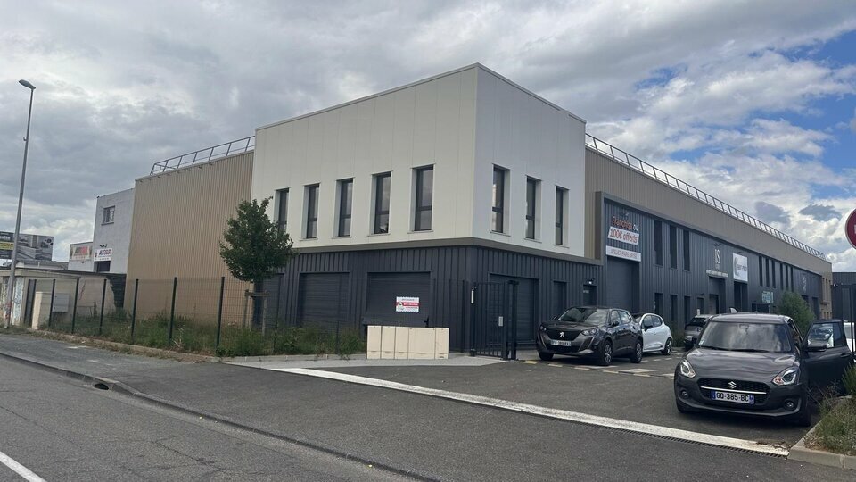 150 Bis Rue Ampère, Genay à vendre - Photo du bâtiment - Image 2 de 21