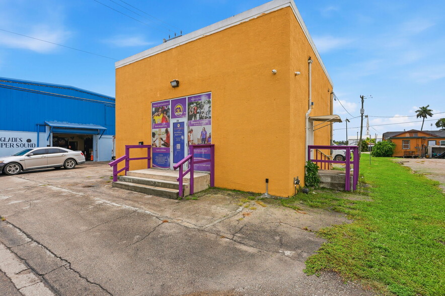 24 SW Ave B, Belle Glade, FL for sale - Building Photo - Image 3 of 6